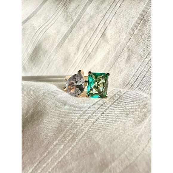Dual stone bright green pear cut and sparkly cubic zirconia elongated radiant cu - Picture 4 of 6